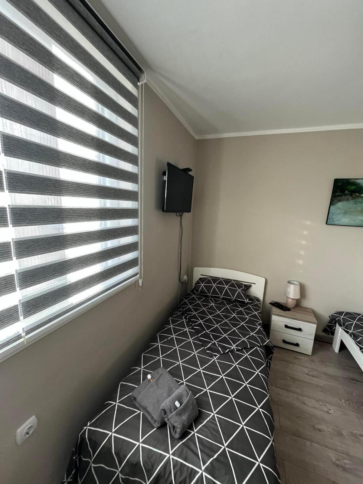 Apartman Petrov Donji Milanovac Buitenkant foto