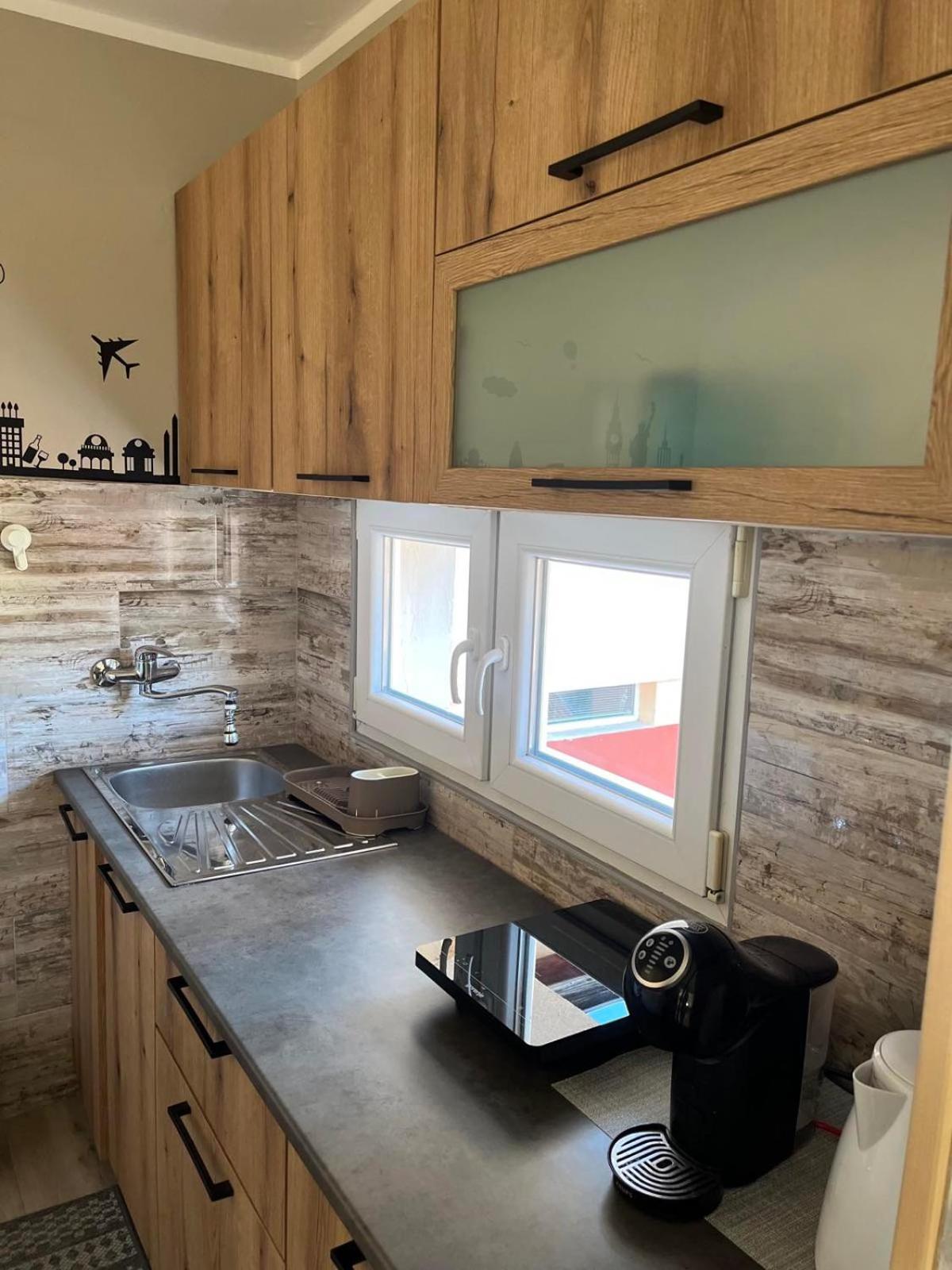 Apartman Petrov Donji Milanovac Buitenkant foto